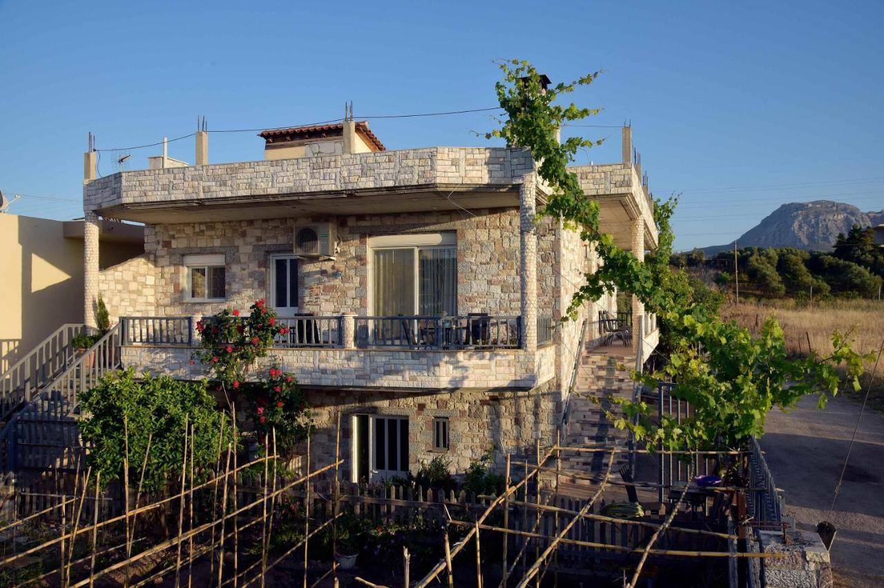 Corinth Stone Villa מראה חיצוני תמונה